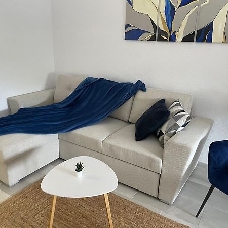 Thader I Apartment With Views 로잘레스 외부 사진
